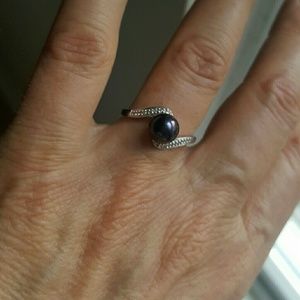 14kt WG ring w black pearl pave diamonds